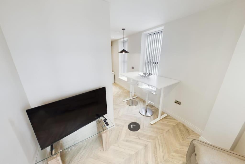 Апартаменты 2 Bed Penthouse In The Heart Of Leeds City Centre Near Arena Экстерьер фото