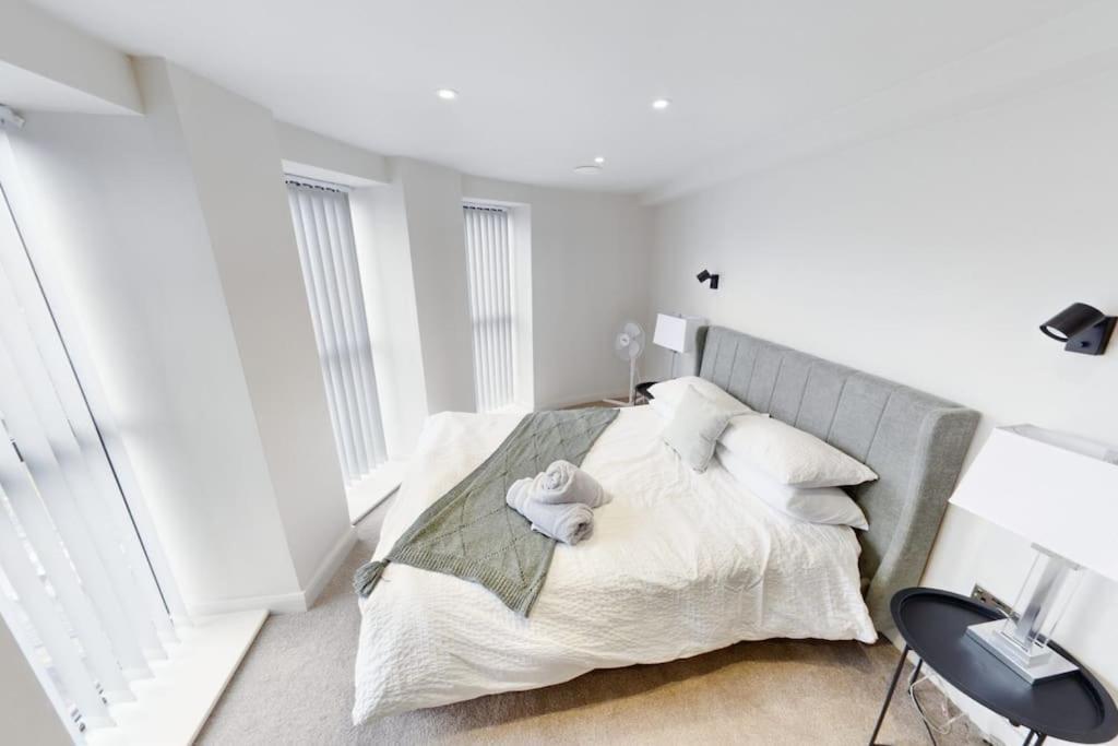 Апартаменты 2 Bed Penthouse In The Heart Of Leeds City Centre Near Arena Экстерьер фото